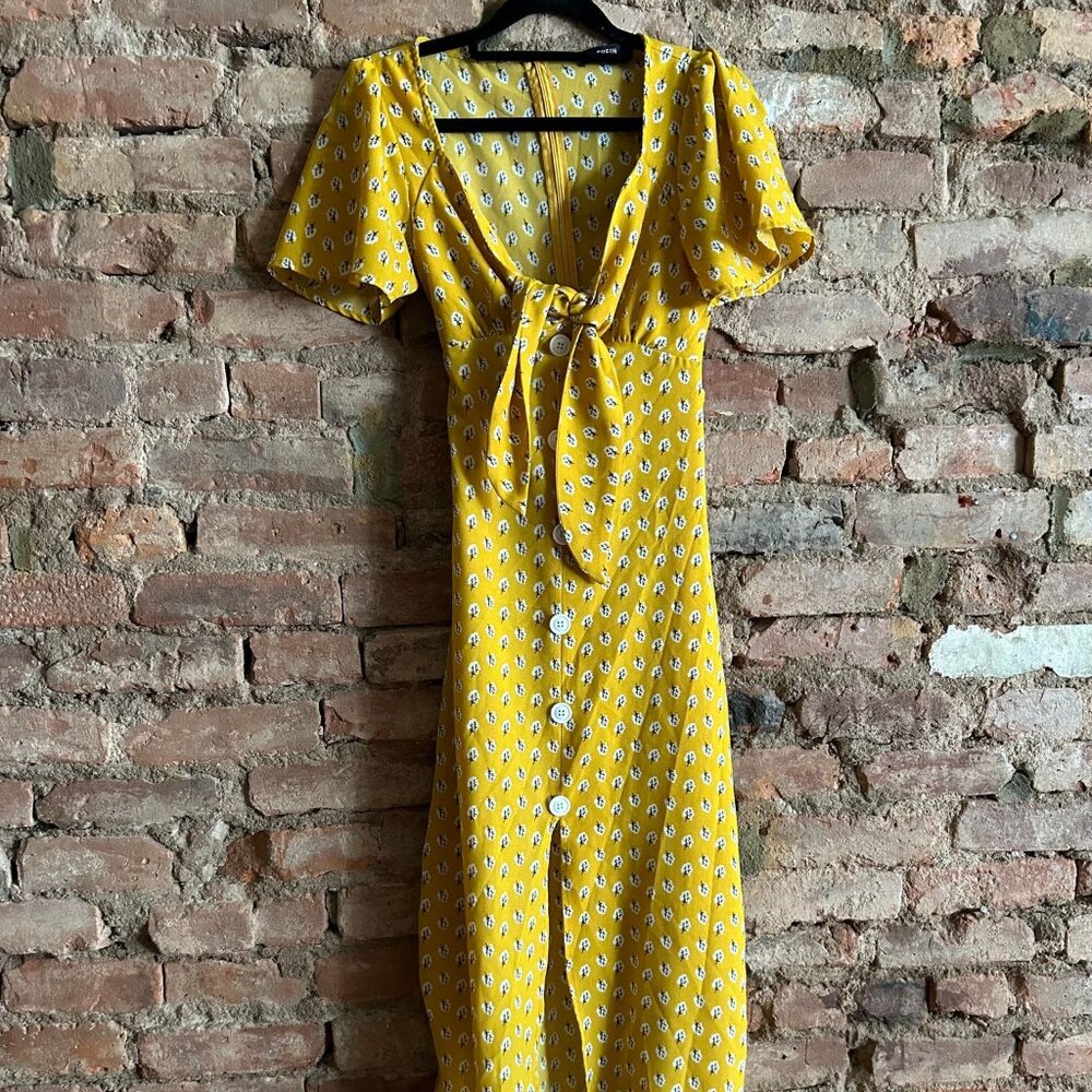 Women's yellow dress with short flowy sleeves, tie front and tie back